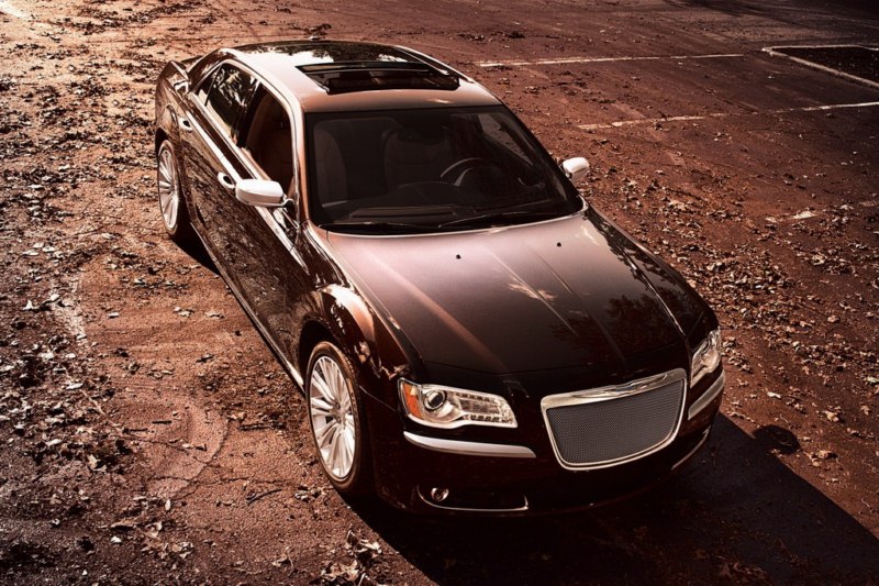 chrysler_300_luxury_series_01 [800x600].jpg