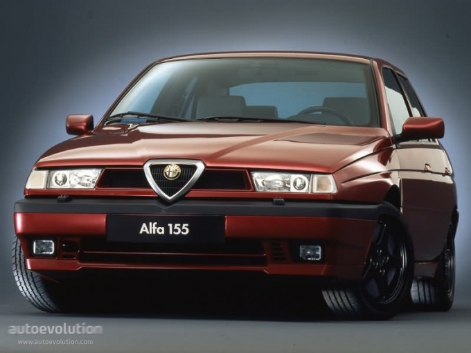 ALFAROMEO155-medium-737_10.jpg