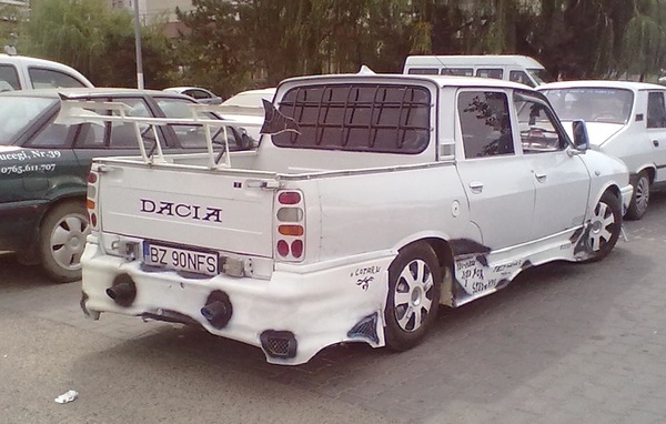 dacia-pick-up-tuning-stupid-2.jpg