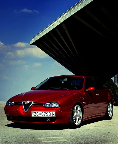 Alfa 156 Rosso Competizione 2.jpg