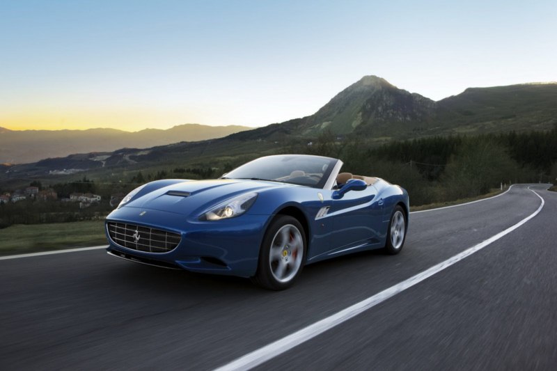 2012Ferrari-California-Facelift-2 [800x600].jpg