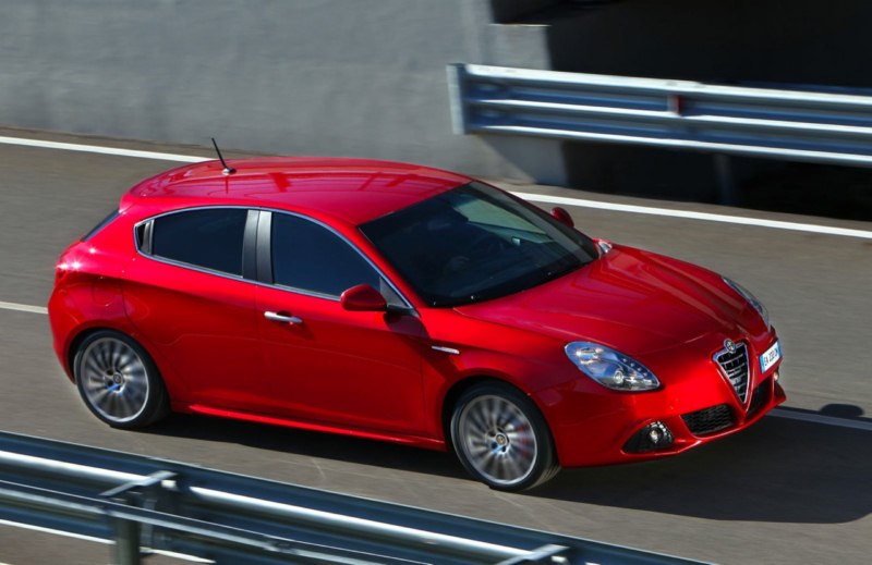 2012-alfa-romeo-giulietta [800x600].jpg