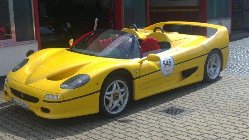 Ferrari F50 giallo[800x600].jpg