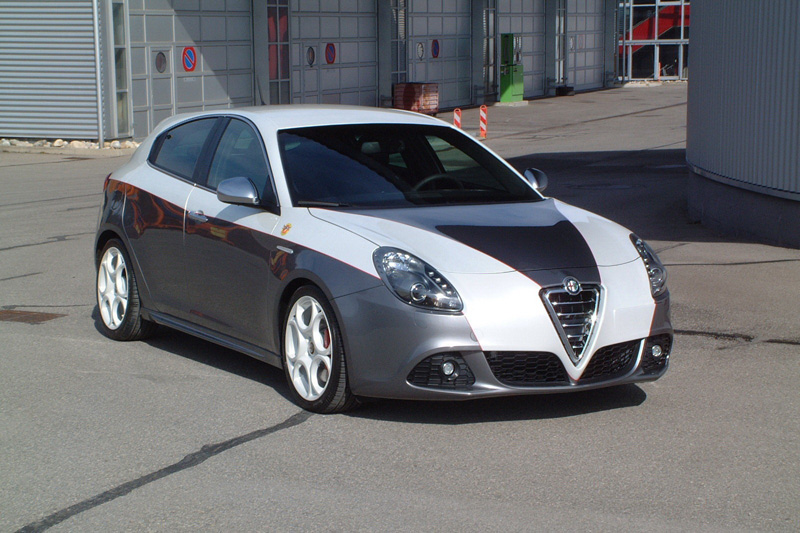 Alfa Romeo Giulietta by Avio Construzioni.jpg