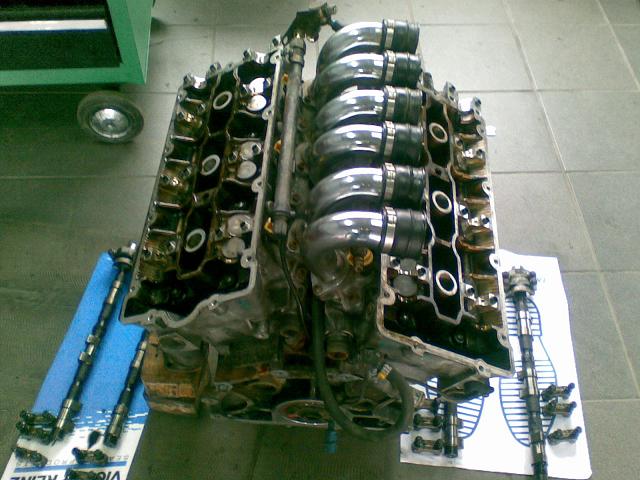 motor v6 2.5.JPG