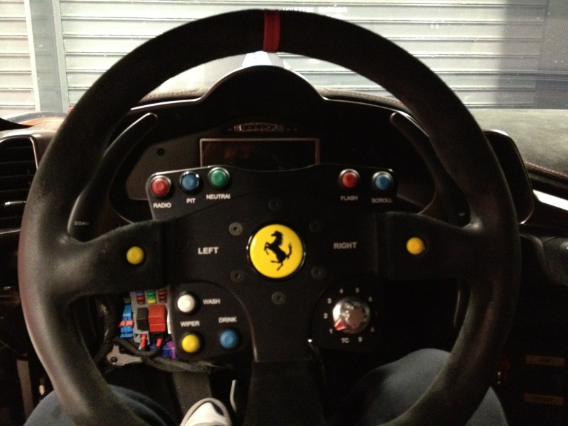 VR 46 Ferrari_458_Italia_volan.jpg