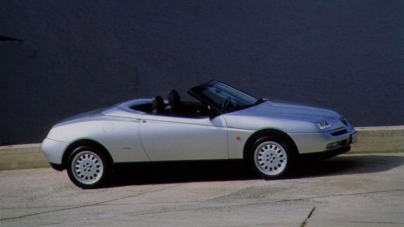 Alfa Romeo Spider 916 1995 [800x600].jpg