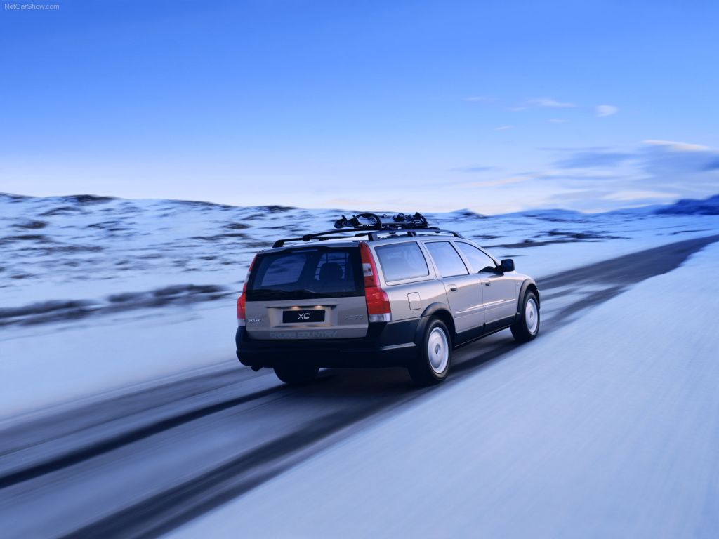 Volvo- XC70 CROSS COUNTRY.jpg