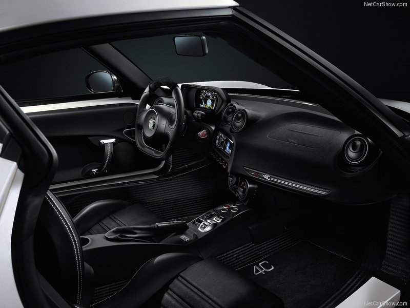 Alfa_Romeo-4C_2014_800x600_wallpaper_0c.jpg