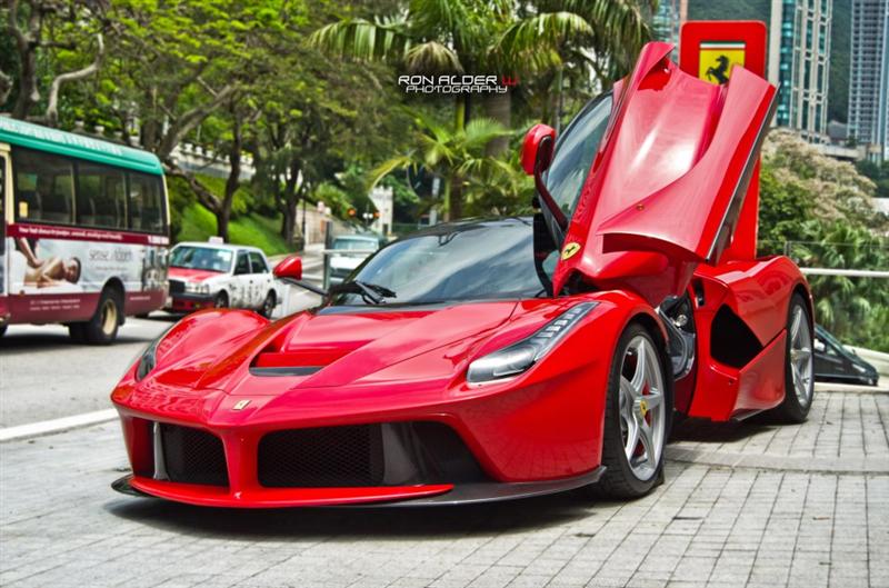 la ferrari hk.jpg