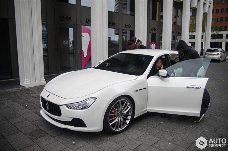 maserati-ghibli-2013-c933129052013160319_1 (Custom).jpg