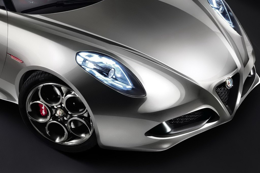 Alfa-Romeo-4C-Front-Detail-Liquid-Silver.jpg