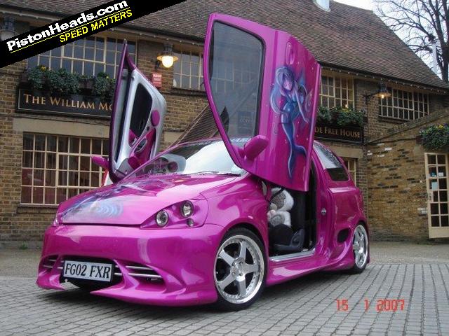 Sexy Pink Yaris.jpg