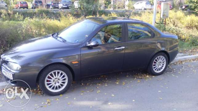 Alfa Romeo 2.jpg