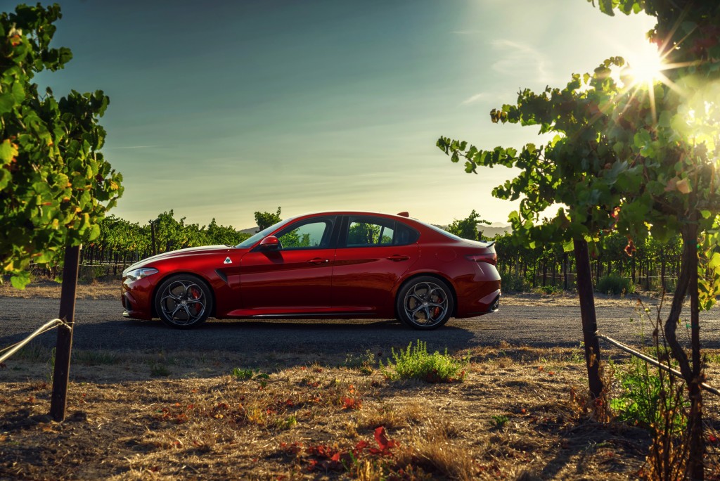 2017-alfa-romeo-giulia-010-1.jpg