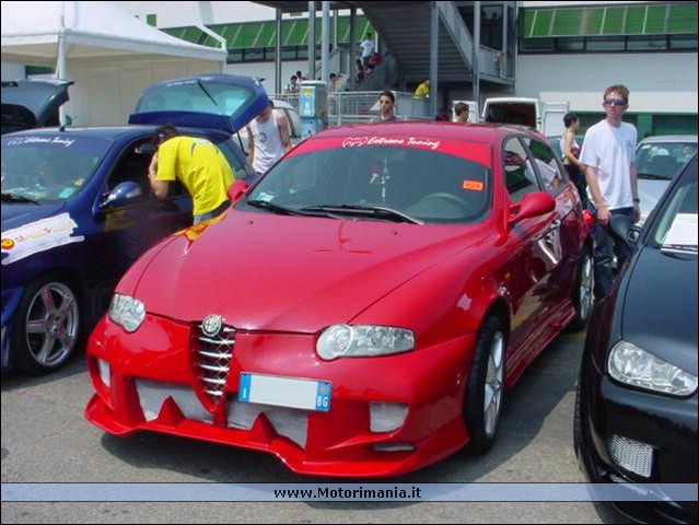 Alfa.Romeo.147.4.jpg